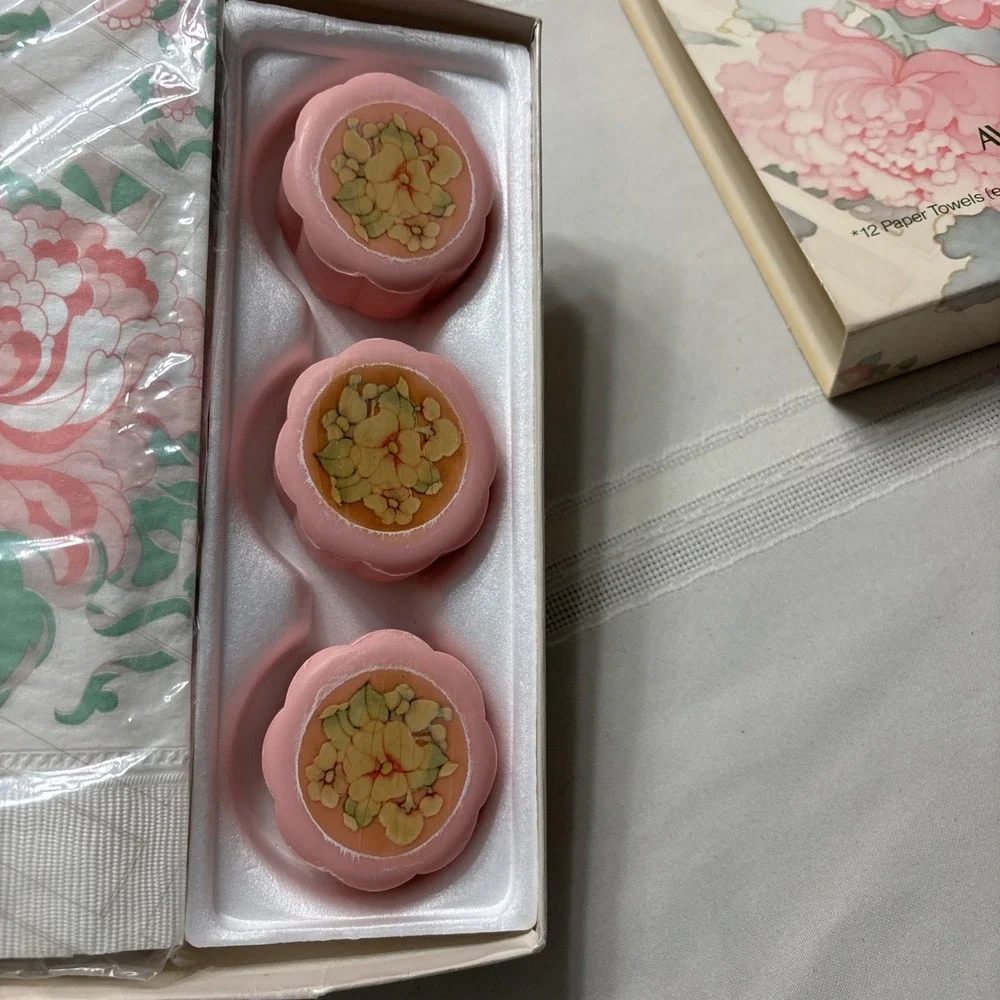 Vintage Avon Collection‎ Tender Blossoms Guest Soaps Set Grandma Cottage